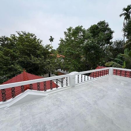 Vila Kalarikkal House Kochi Exteriér fotografie